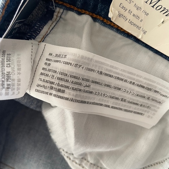 Abercrombie & Fitch The Mom High Rise Button Fly Jeans - Picture 8 of 8